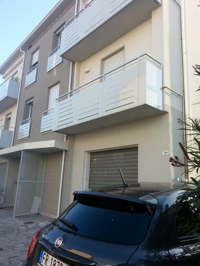 Nuovo Bilocale In Via Lagomaggio, 31 Ріміні Екстер'єр фото